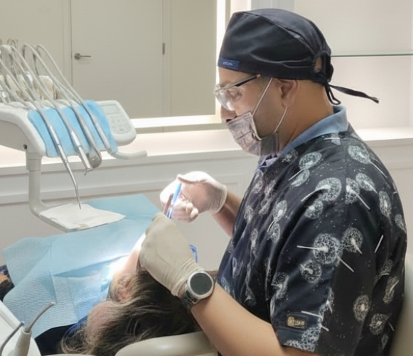 خدمات دندانپزشکی شهرک غرب دکتر طبرستانی